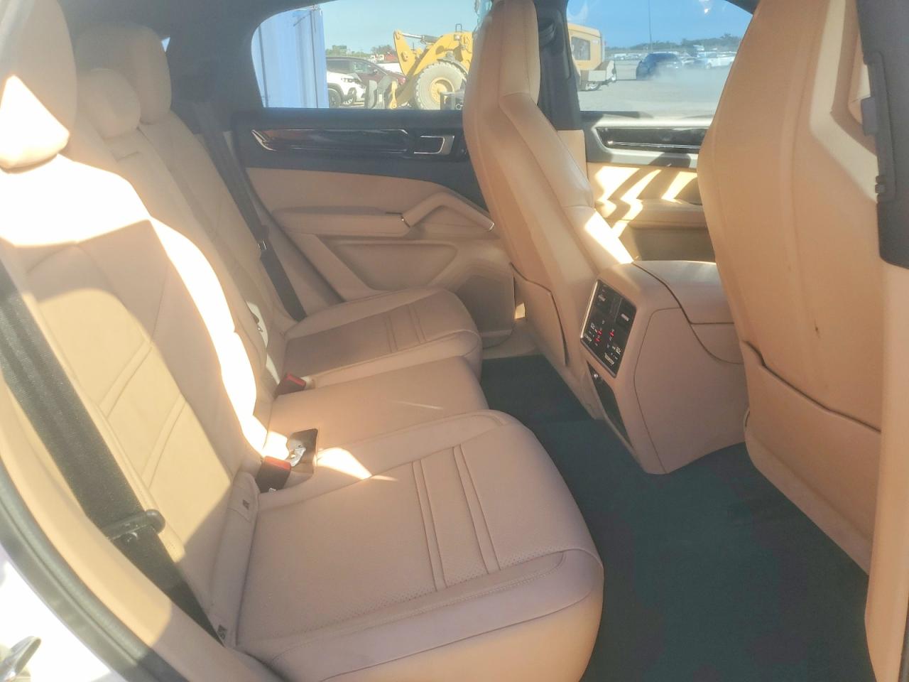 2022 PORSCHE CAYENNE E HYBRID COUPE photo 41