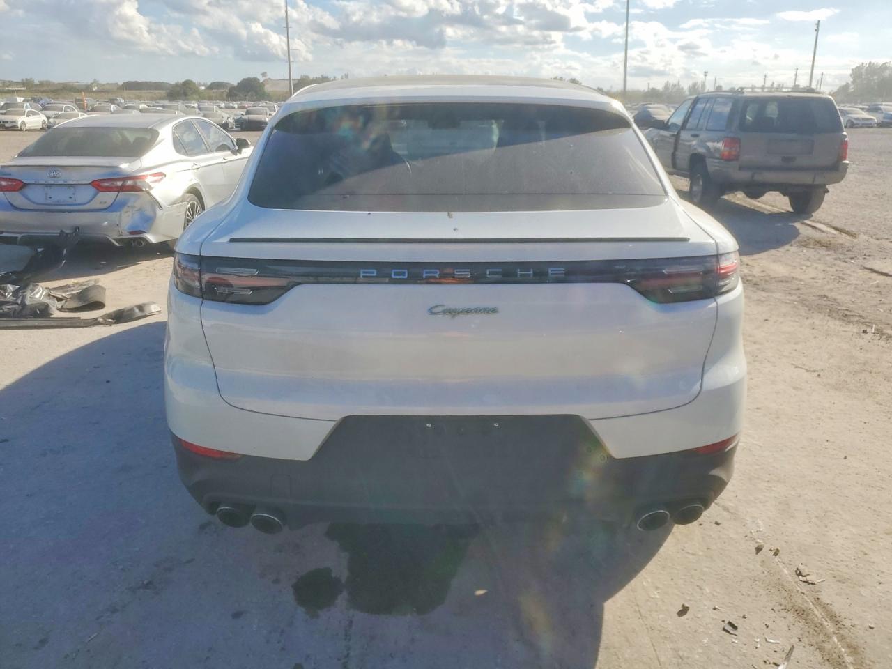2022 PORSCHE CAYENNE E HYBRID COUPE photo 21