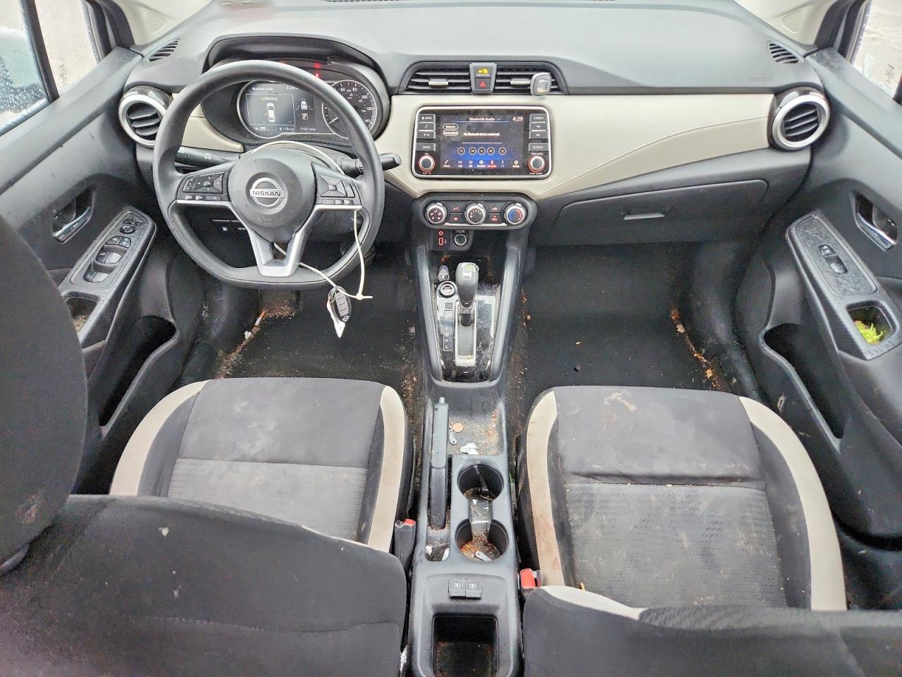 2021 NISSAN VERSA SV photo 22