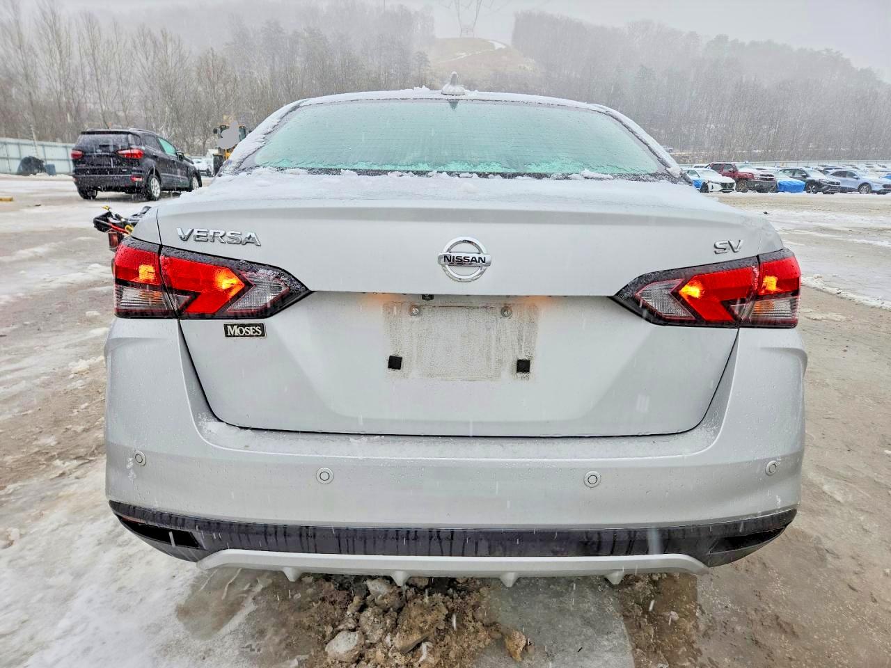 2021 NISSAN VERSA SV photo 16