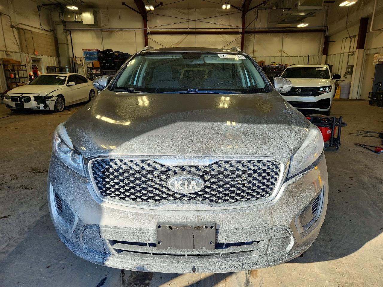 2016 KIA SORENTO LX photo 9