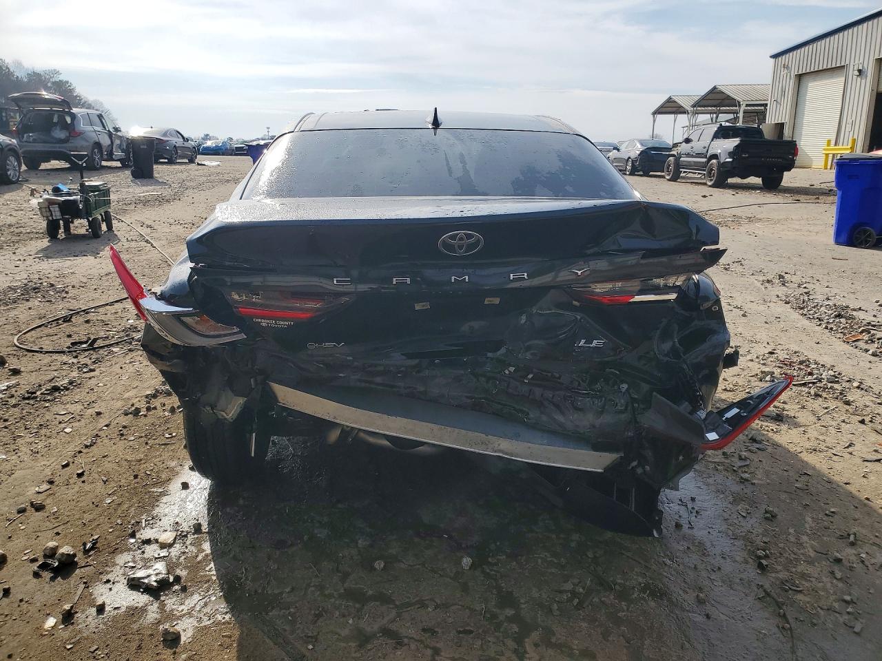 2025 TOYOTA CAMRY LE photo 11
