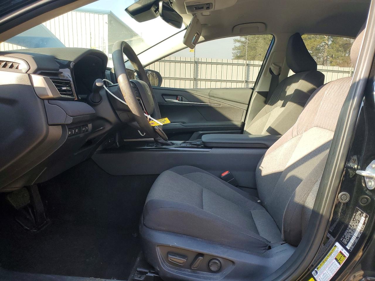 2025 TOYOTA CAMRY LE photo 13