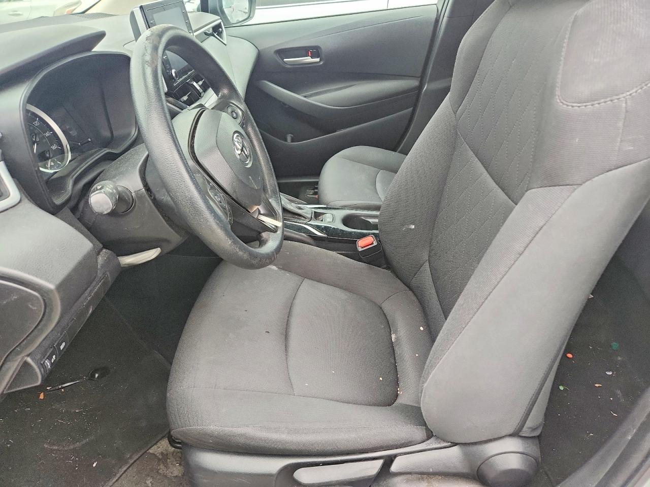 2021 TOYOTA COROLLA LE photo 7