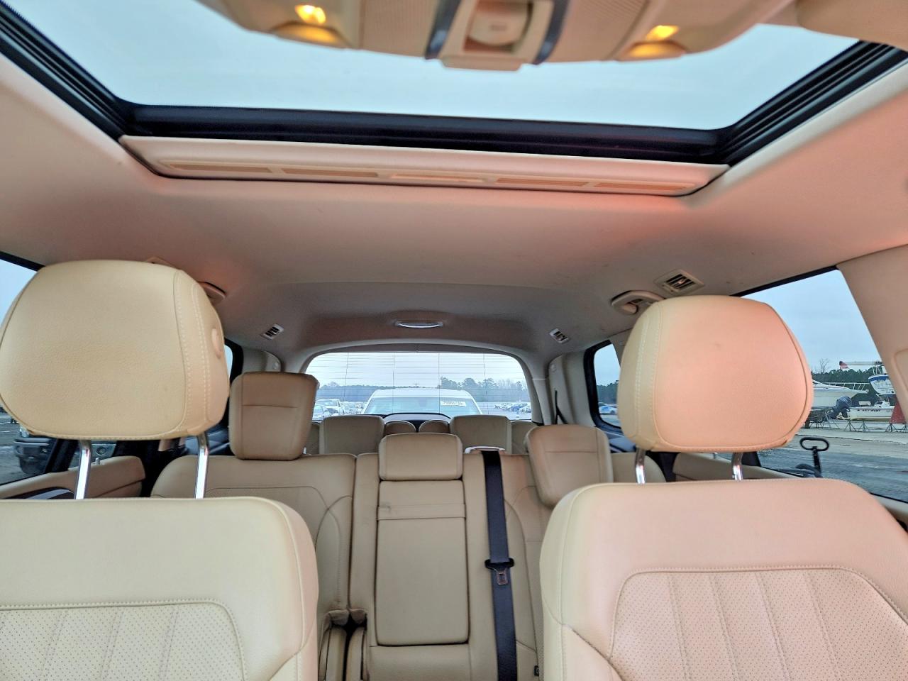 2017 MERCEDES-BENZ GLS 450 4MATIC photo 10