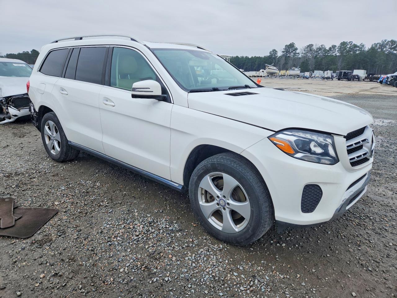2017 MERCEDES-BENZ GLS 450 4MATIC photo 4