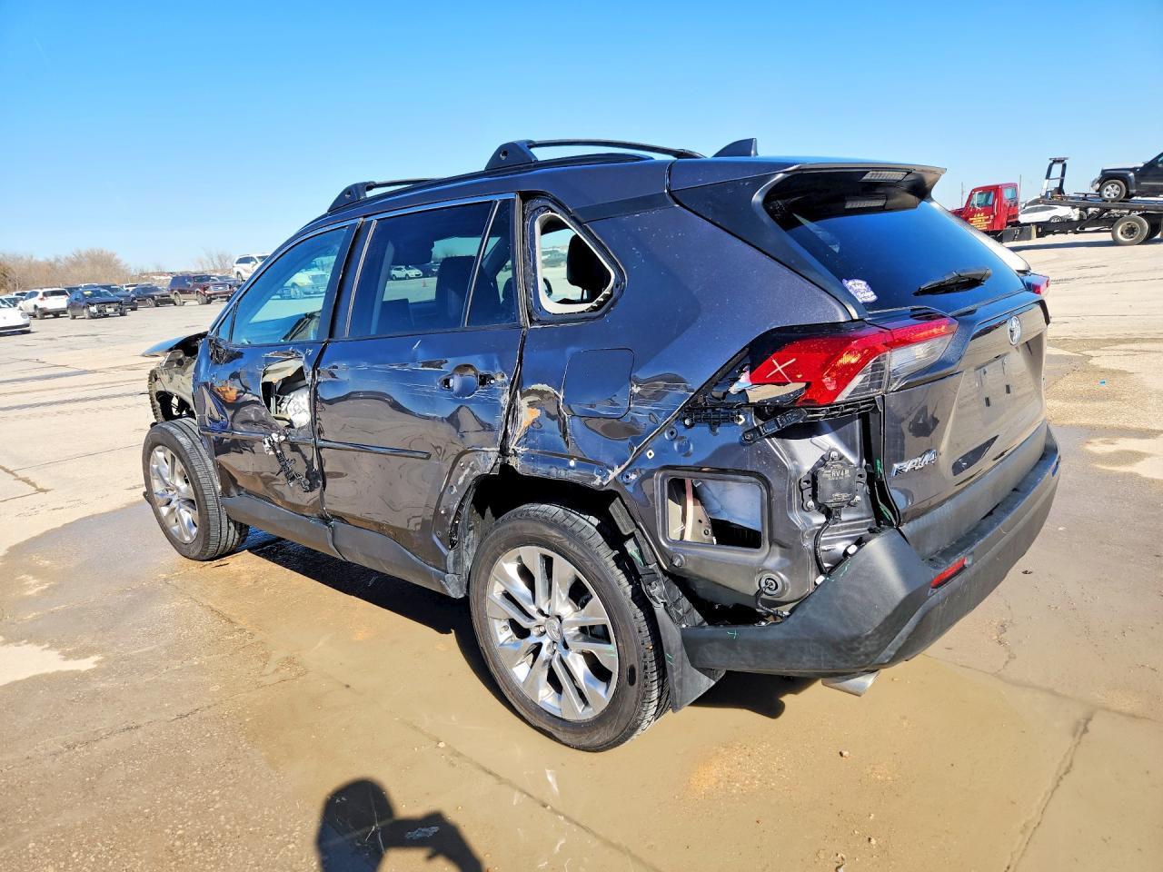 2024 TOYOTA RAV4 XLE PREMIUM photo 2