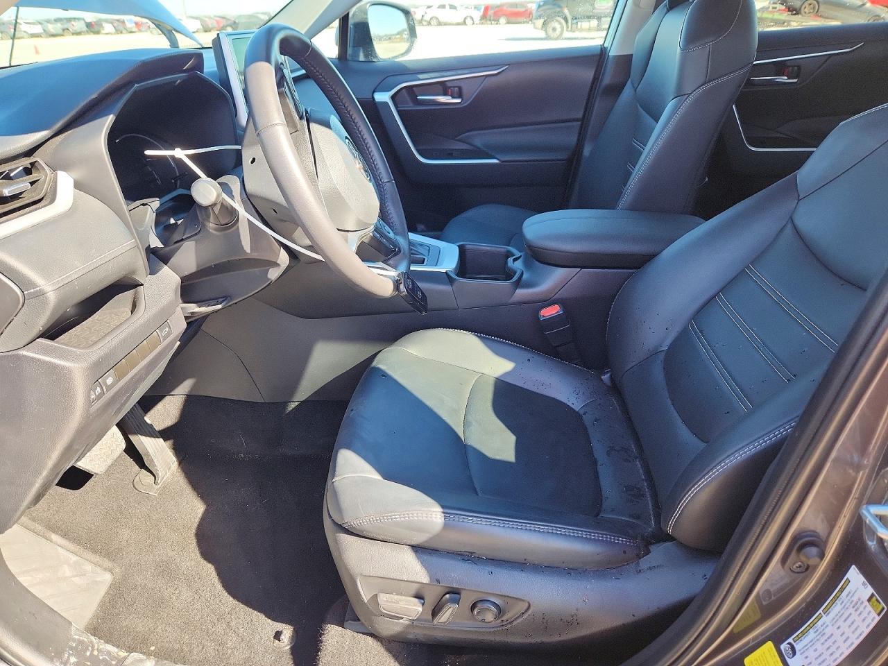 2024 TOYOTA RAV4 XLE PREMIUM photo 7