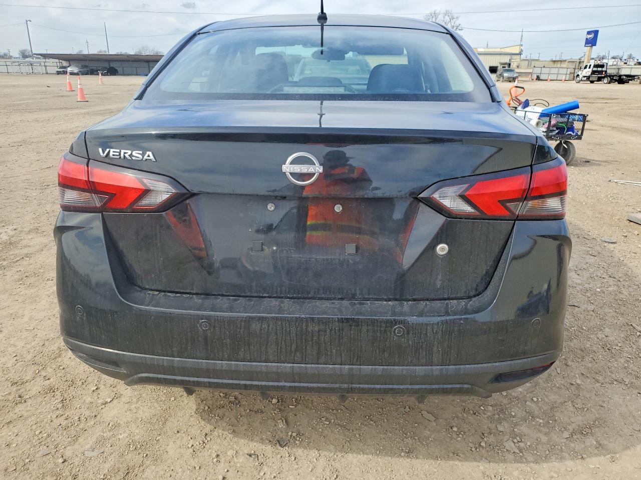 2024 NISSAN VERSA S photo 11
