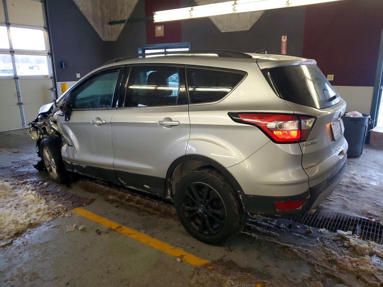 2017 FORD ESCAPE SE photo 2