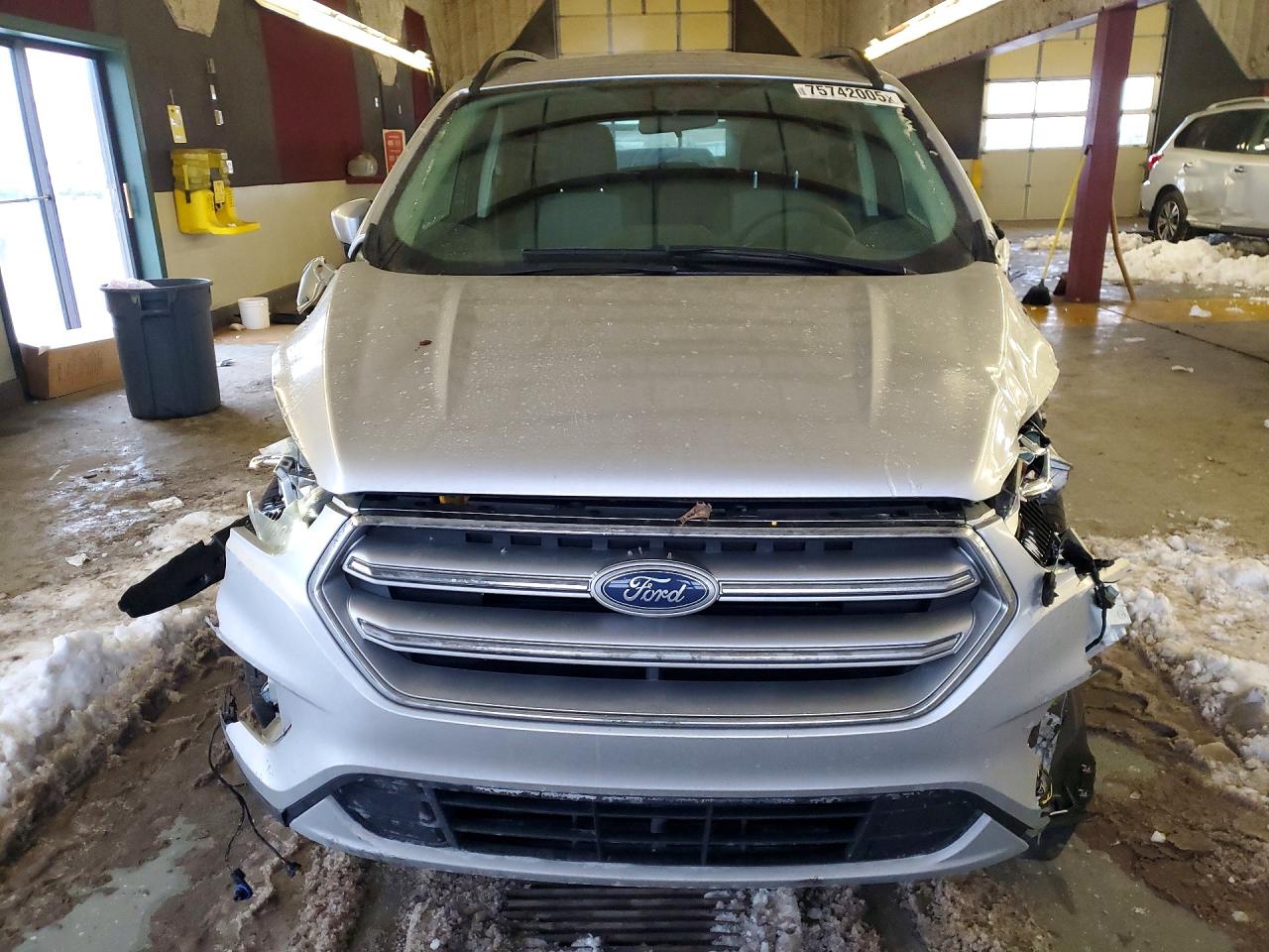 2017 FORD ESCAPE SE photo 5