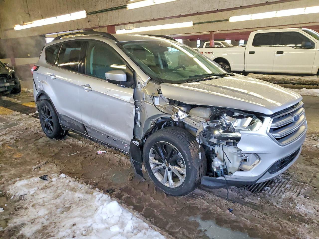 2017 FORD ESCAPE SE photo 4