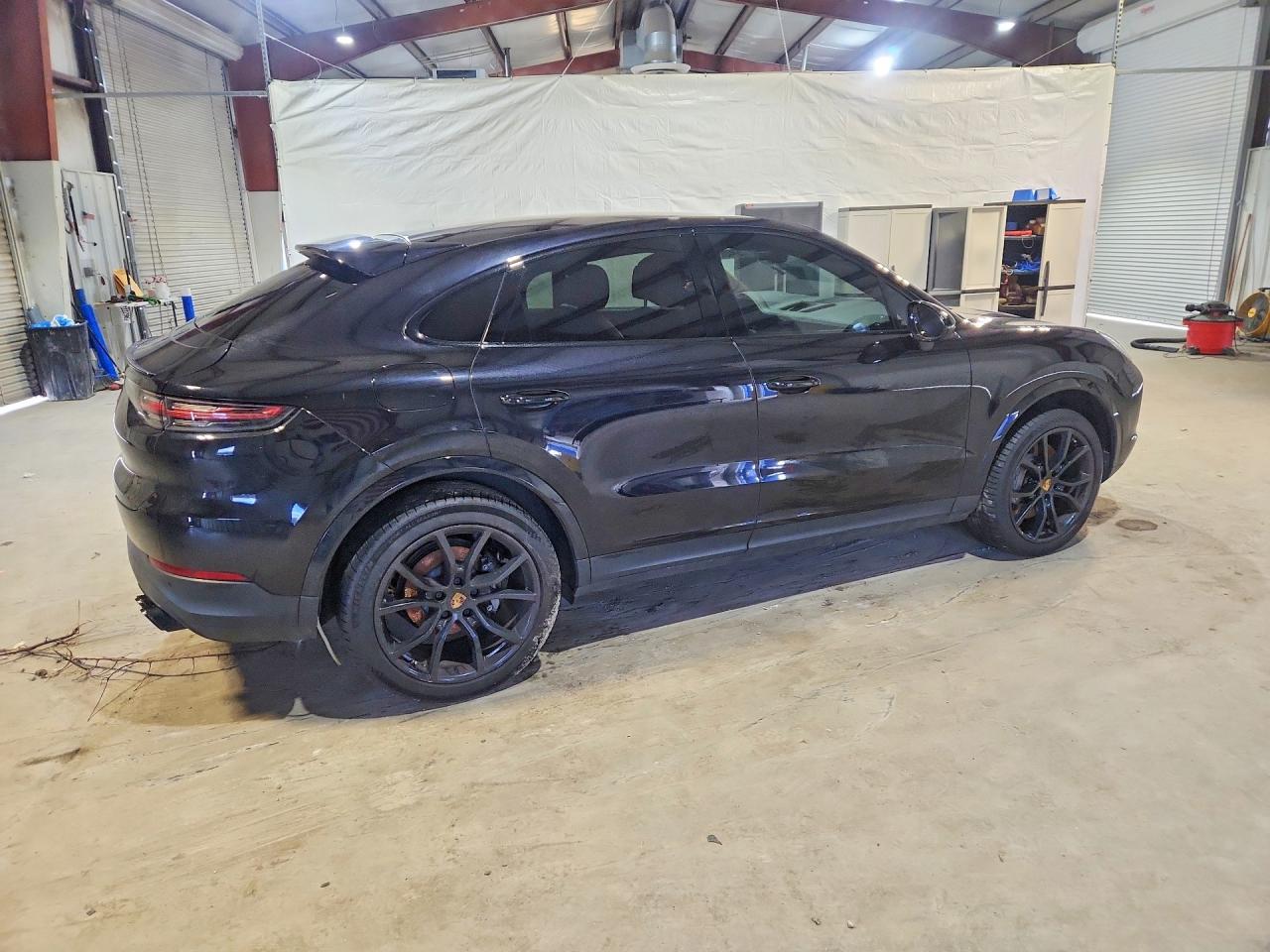 2020 PORSCHE CAYENNE S COUPE photo 3