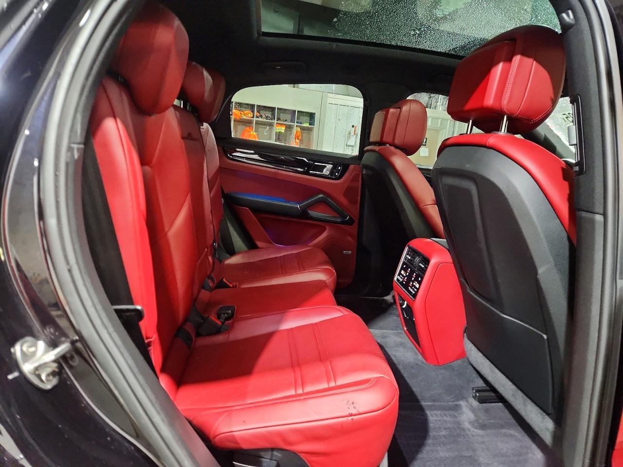 2020 PORSCHE CAYENNE S COUPE photo 11