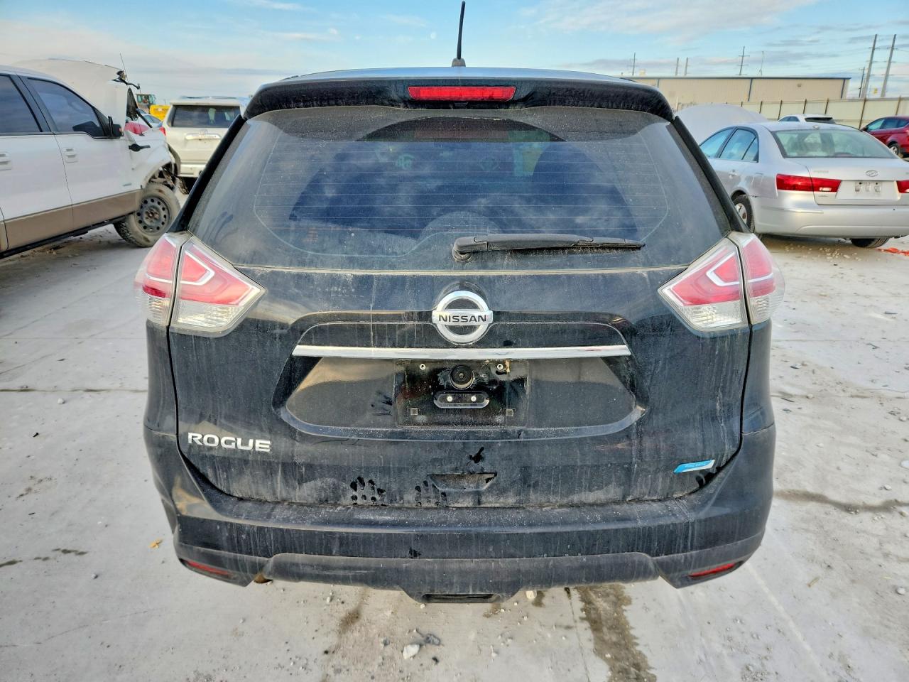 2014 NISSAN ROGUE S photo 11