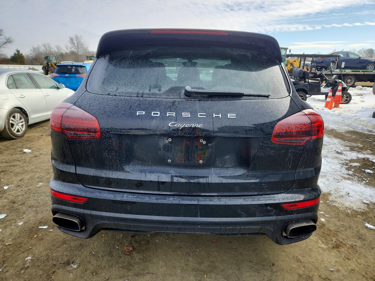 2016 PORSCHE CAYENNE photo 11