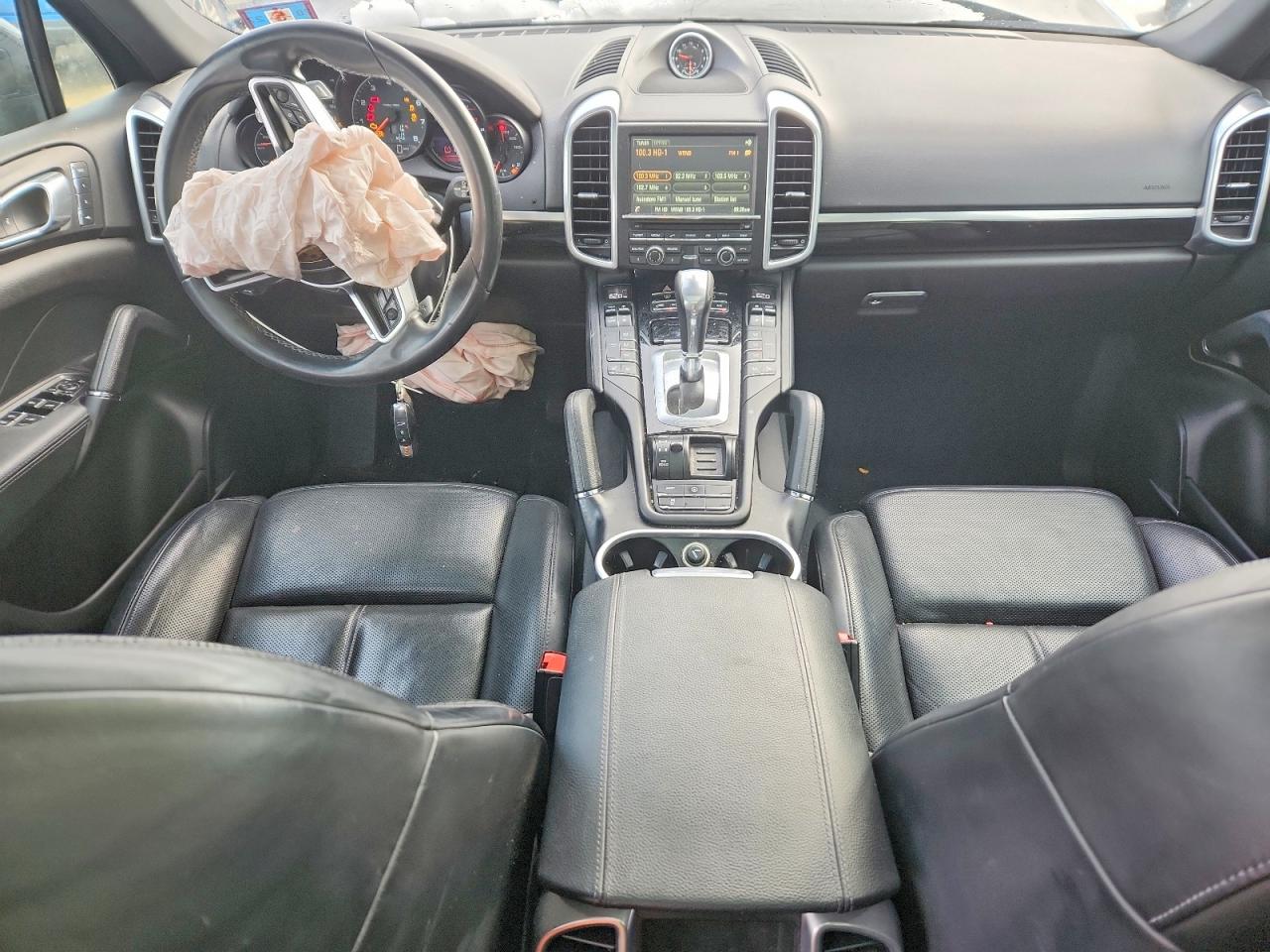 2016 PORSCHE CAYENNE photo 15