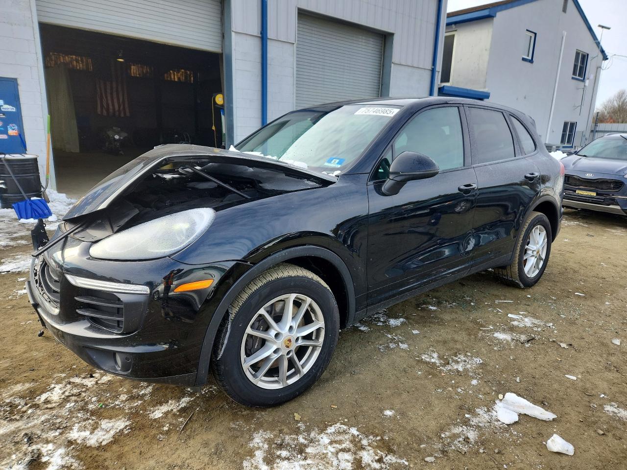 2016 PORSCHE CAYENNE