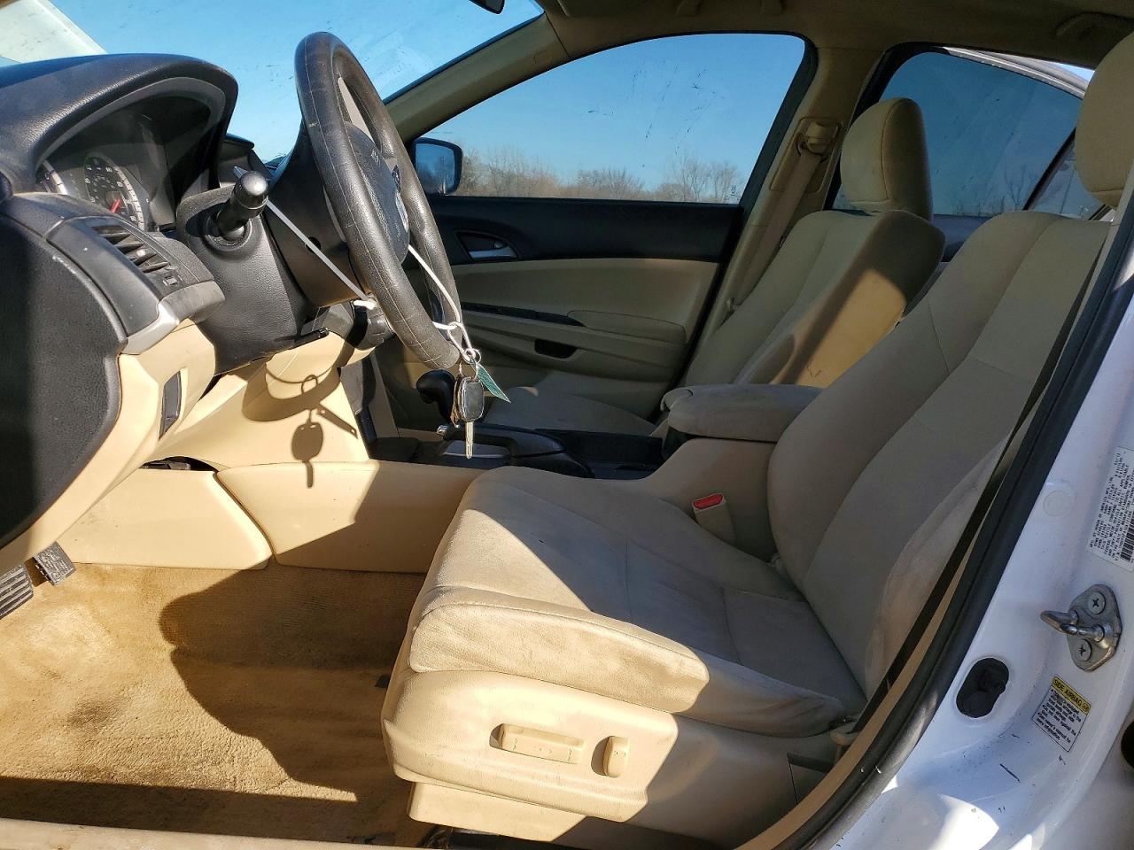 2012 HONDA ACCORD LXP photo 7