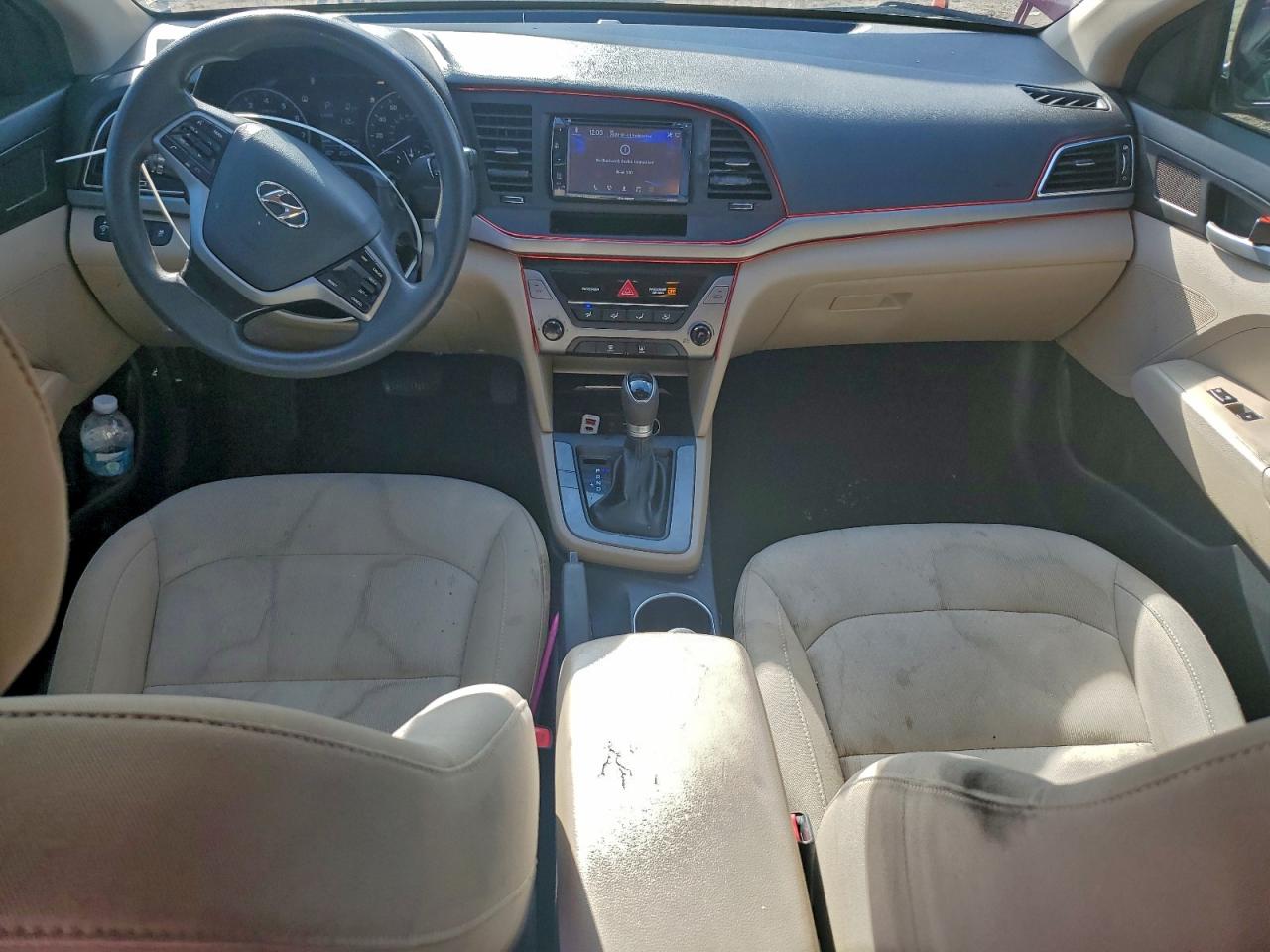2017 HYUNDAI ELANTRA SE photo 8