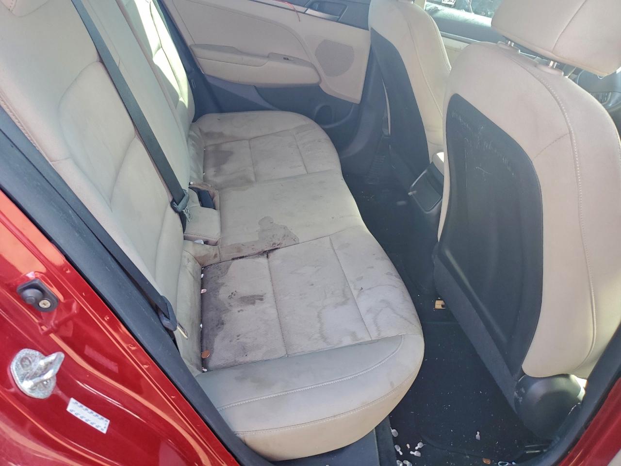 2017 HYUNDAI ELANTRA SE photo 10