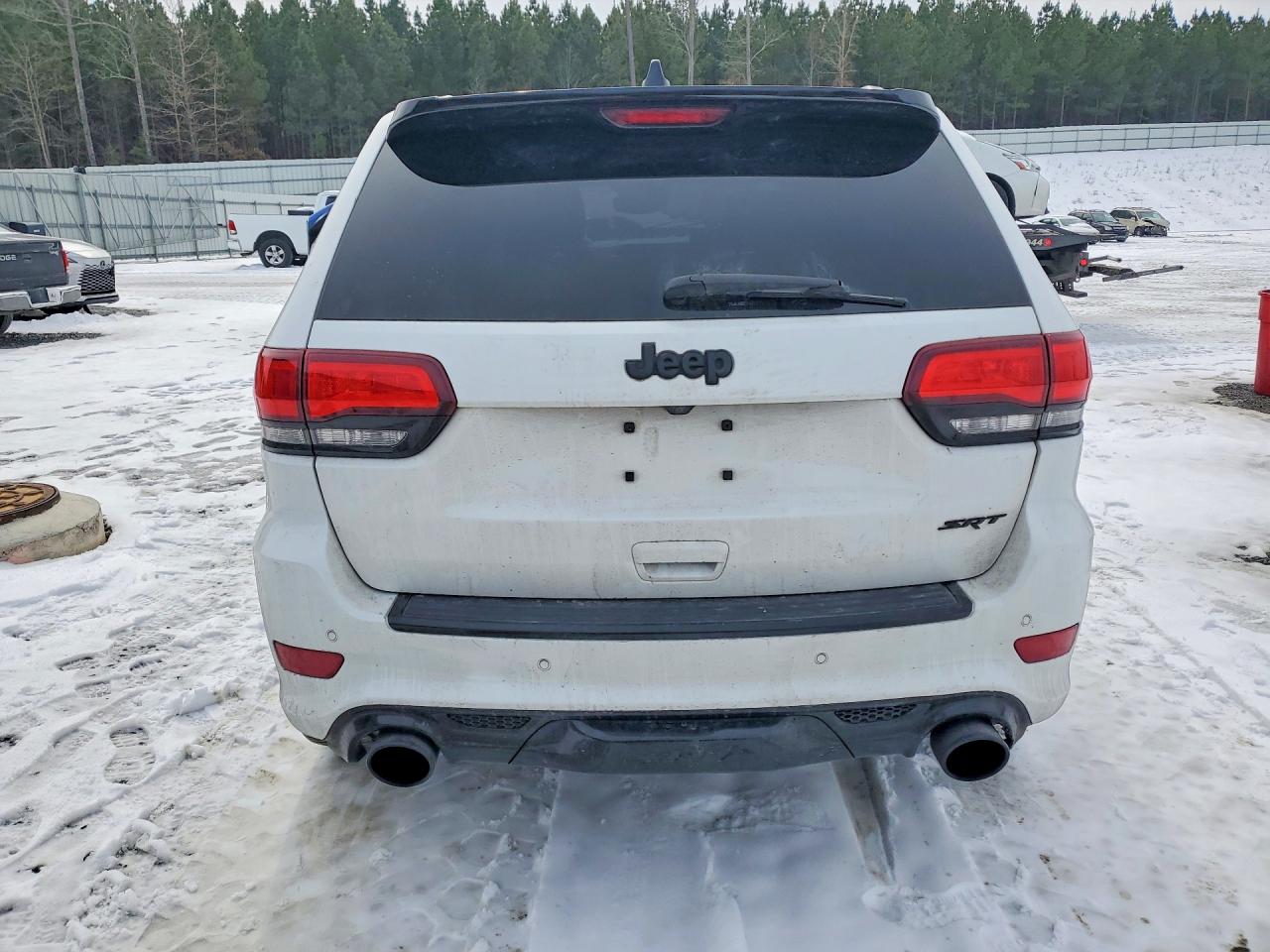2020 JEEP GRAND CHEROKEE SRT-8 photo 11
