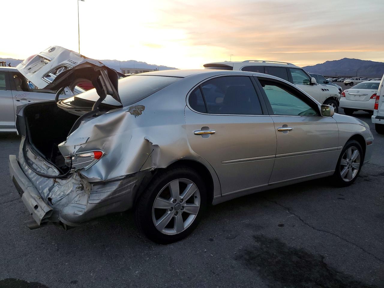 2005 LEXUS ES 330 photo 5