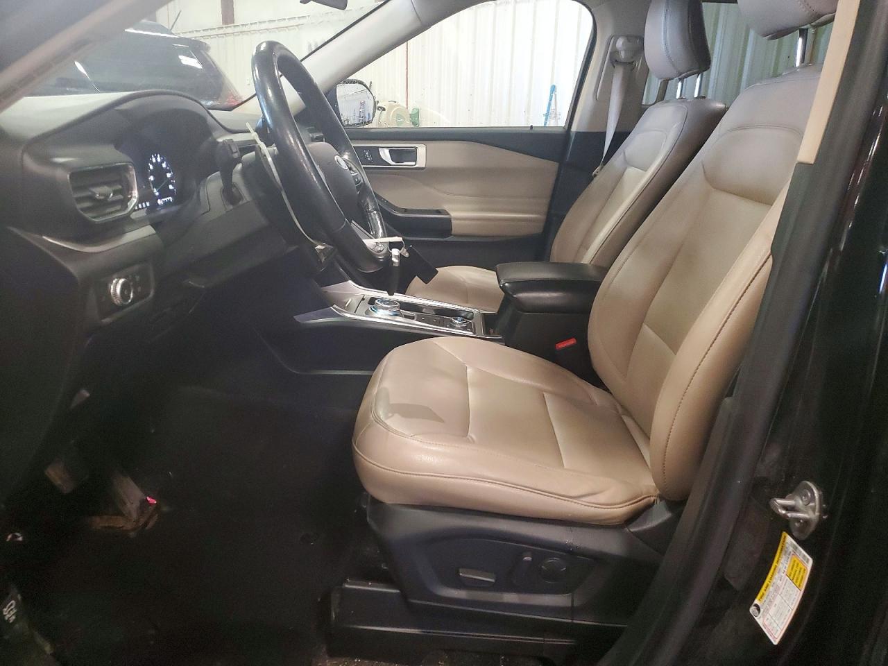 2020 FORD EXPLORER XLT photo 13