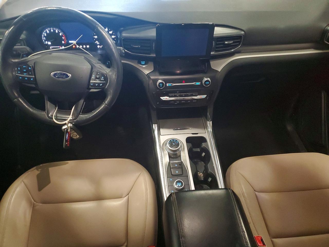 2020 FORD EXPLORER XLT photo 15
