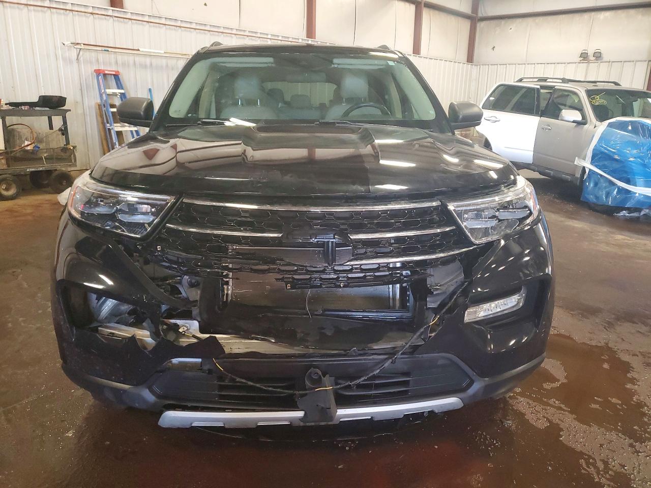 2020 FORD EXPLORER XLT photo 9