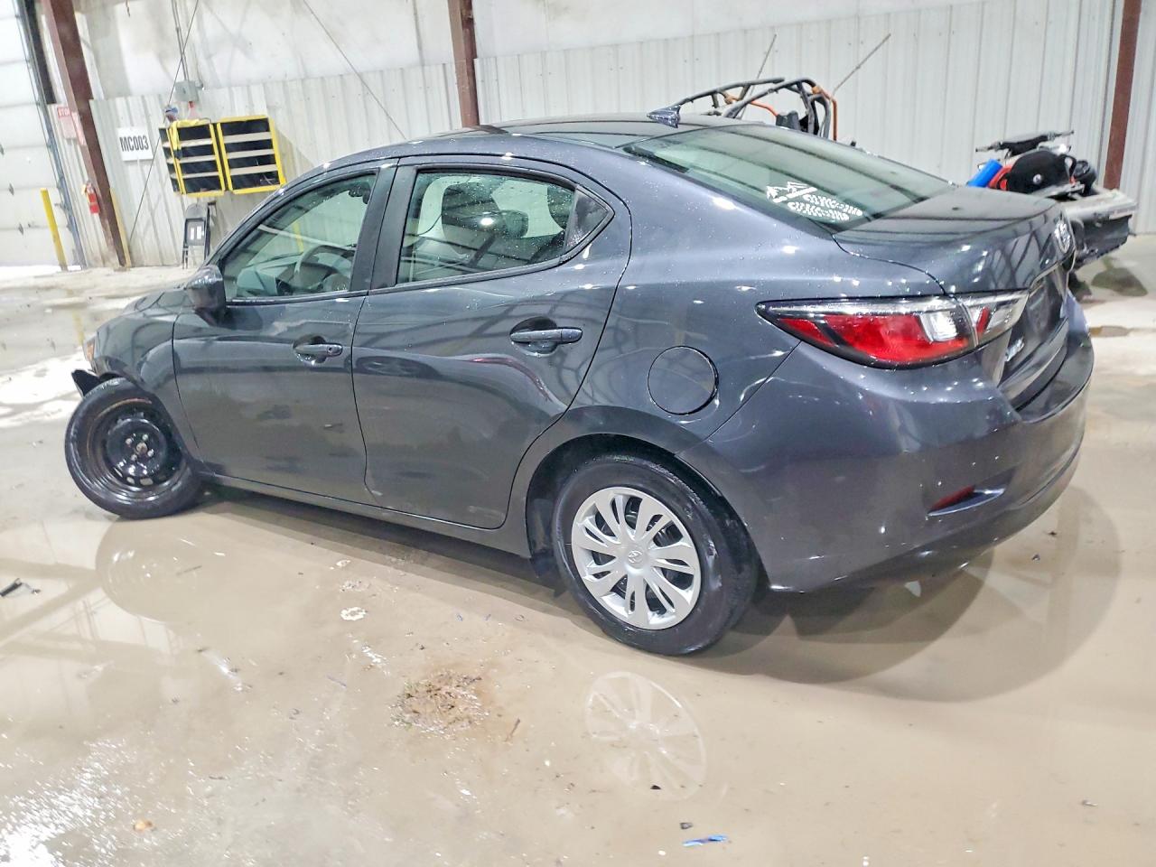 2019 TOYOTA YARIS L photo 3