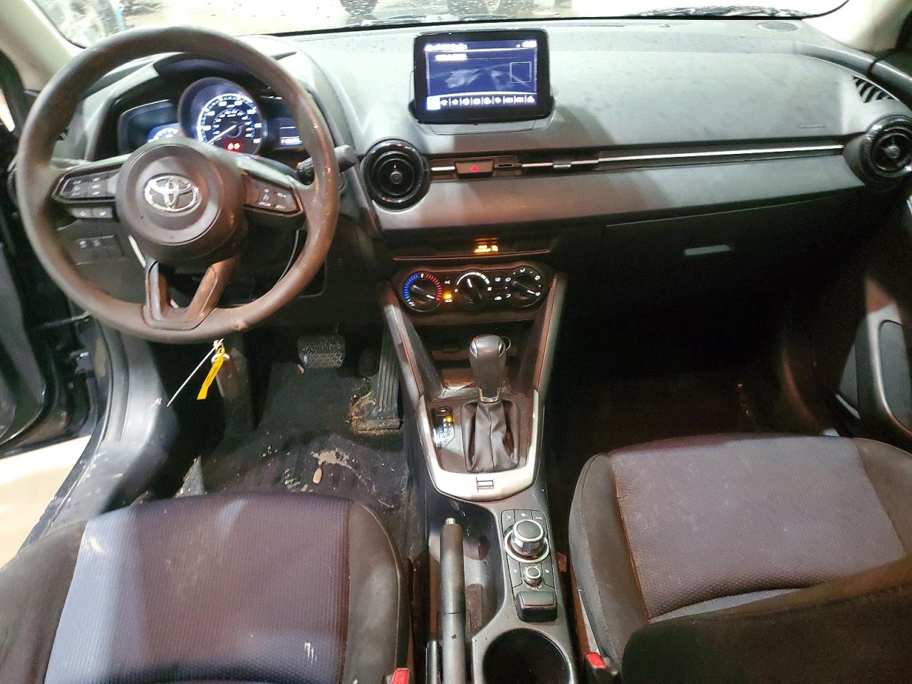 2019 TOYOTA YARIS L photo 15