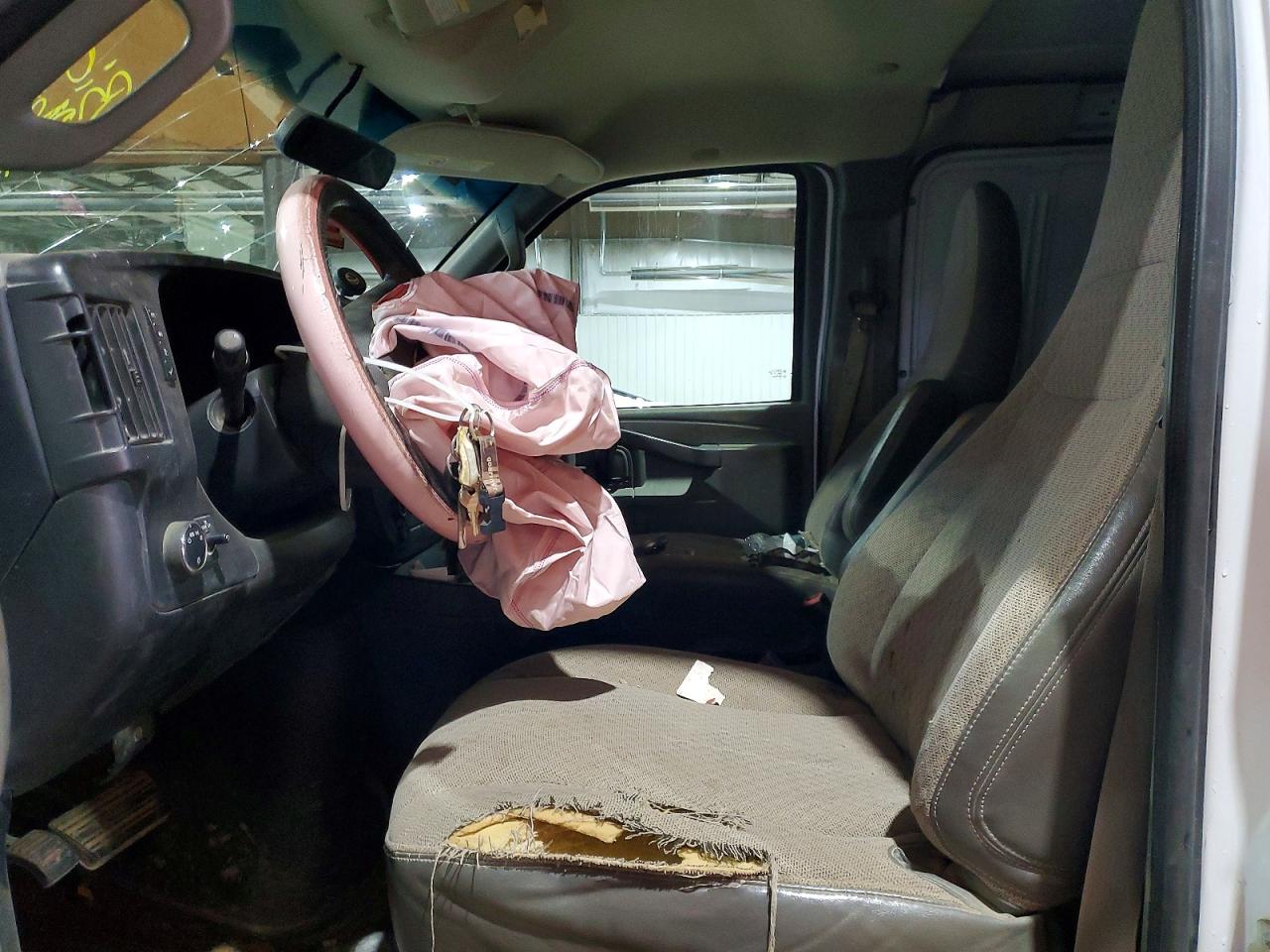 2017 GMC SAVANA G2500 DELIVERY VAN photo 7