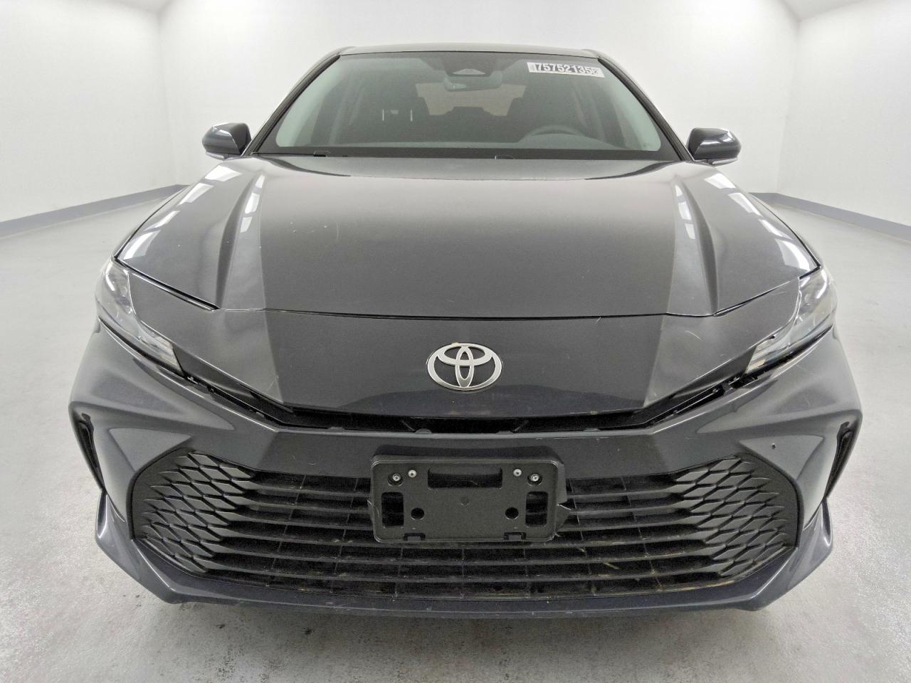 2025 TOYOTA CAMRY LE photo 5