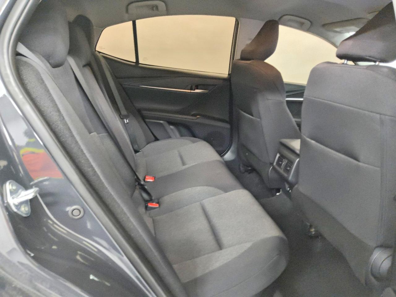 2025 TOYOTA CAMRY LE photo 10