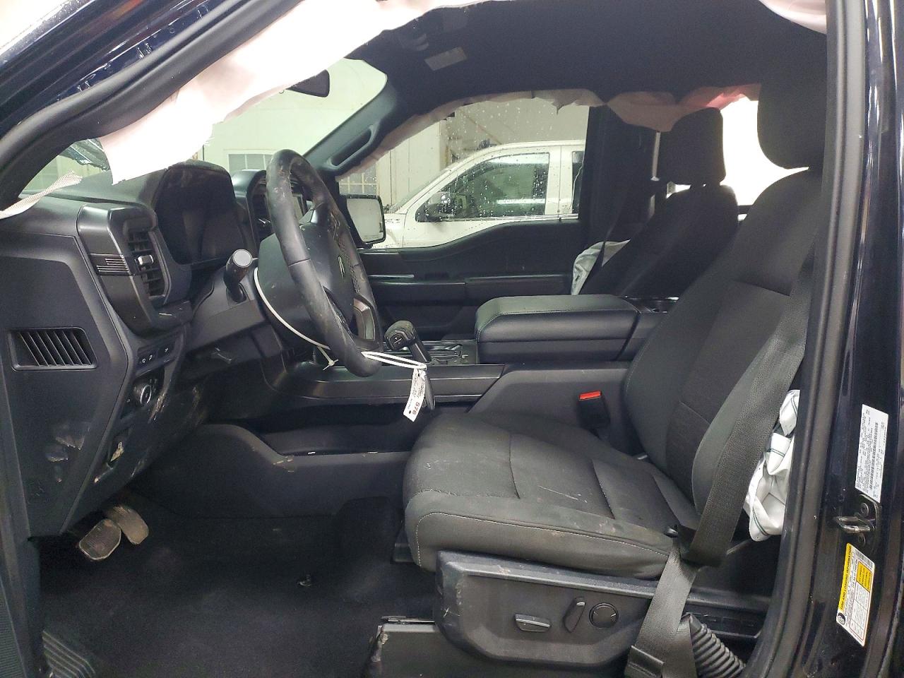2024 FORD F150 XLT photo 13