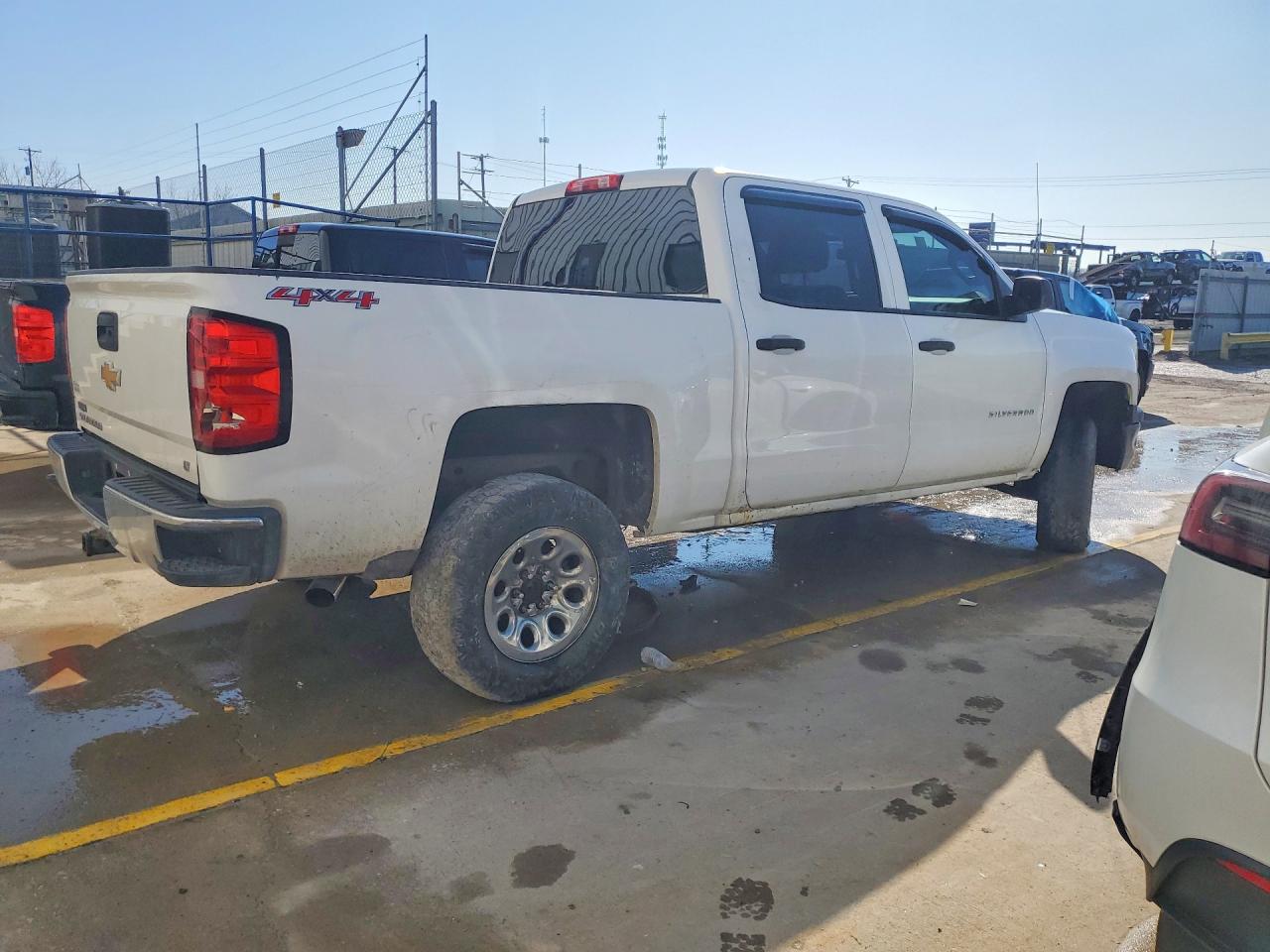 2014 CHEVROLET SILVERADO K1500 LT photo 3