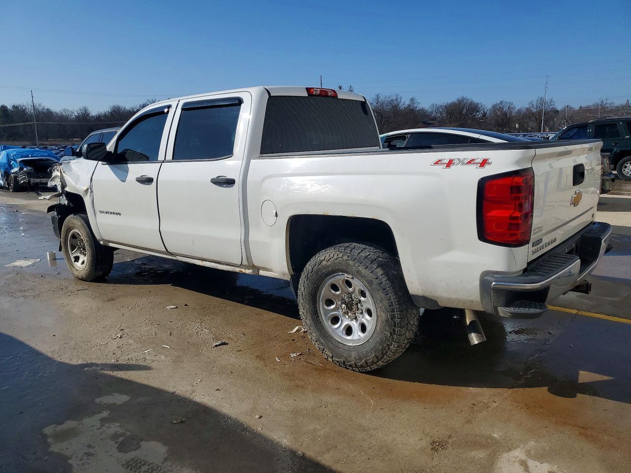 2014 CHEVROLET SILVERADO K1500 LT photo 2