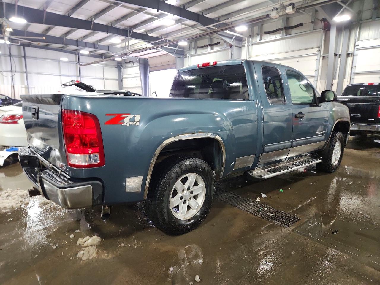 2007 GMC NEW SIERRA photo 3