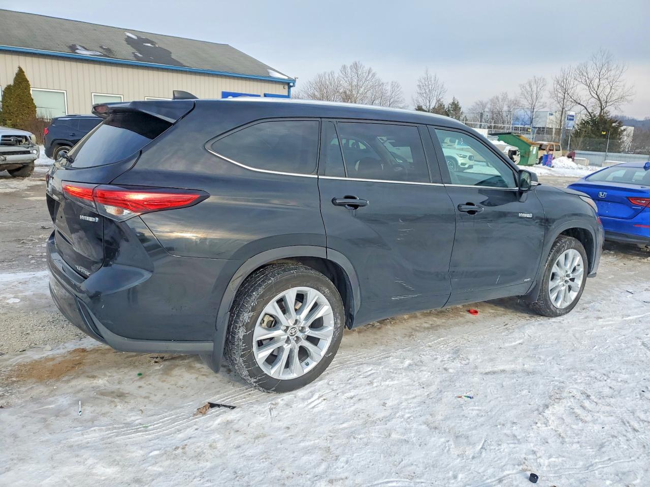 2021 TOYOTA HIGHLANDER HYBRID LIMITED photo 3