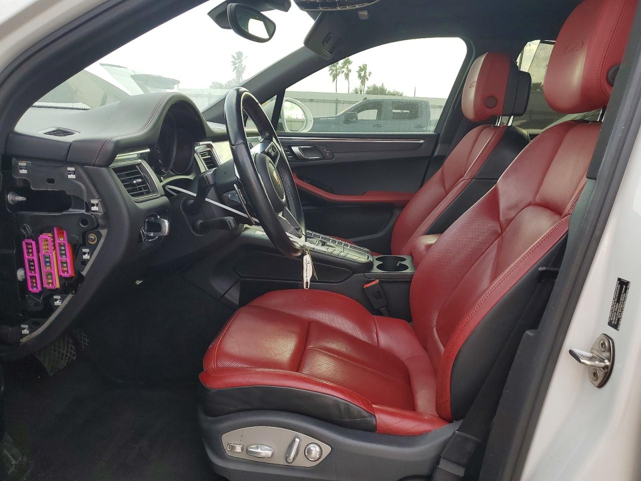 2017 PORSCHE MACAN GTS photo 7