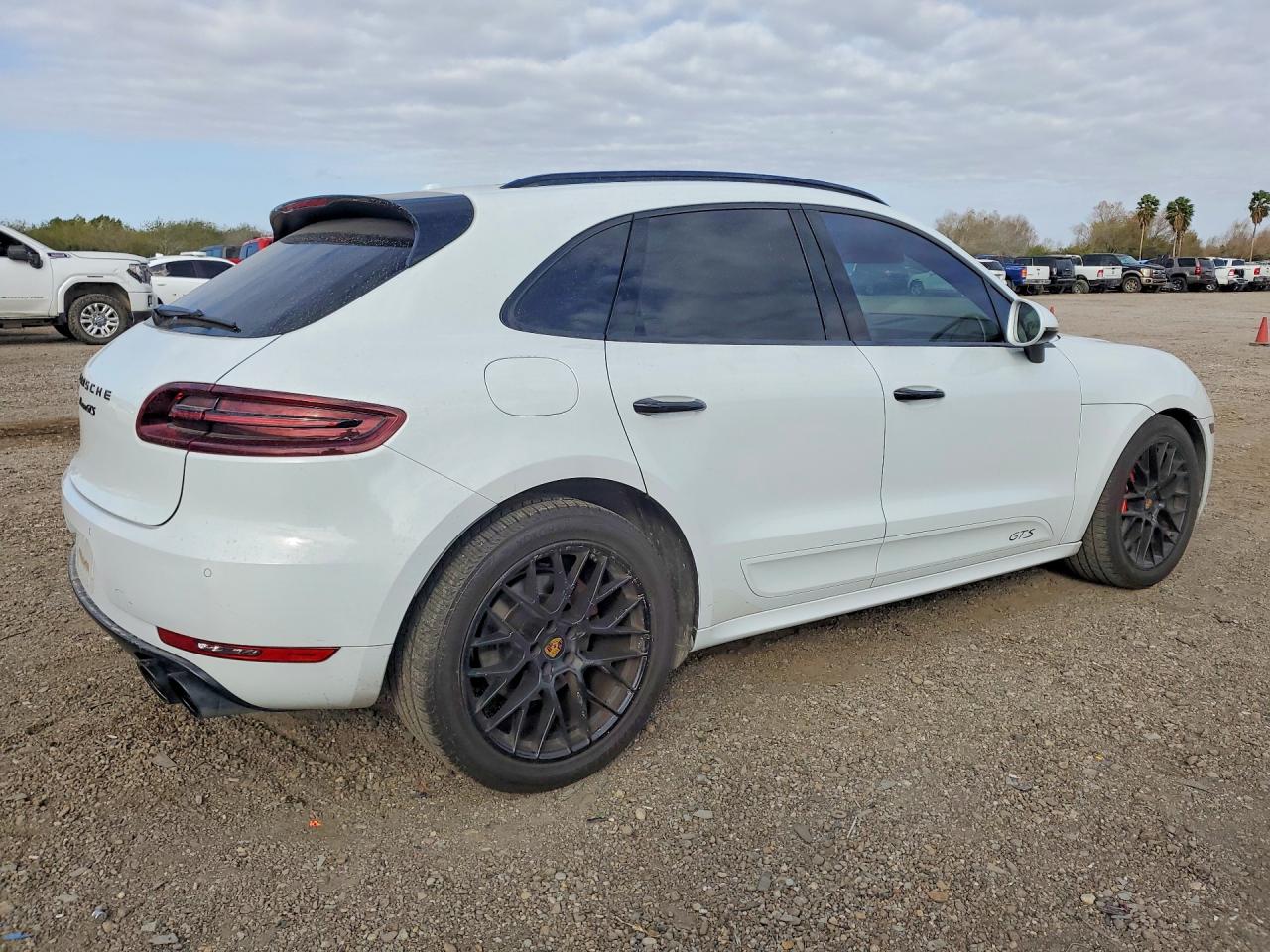 2017 PORSCHE MACAN GTS photo 3