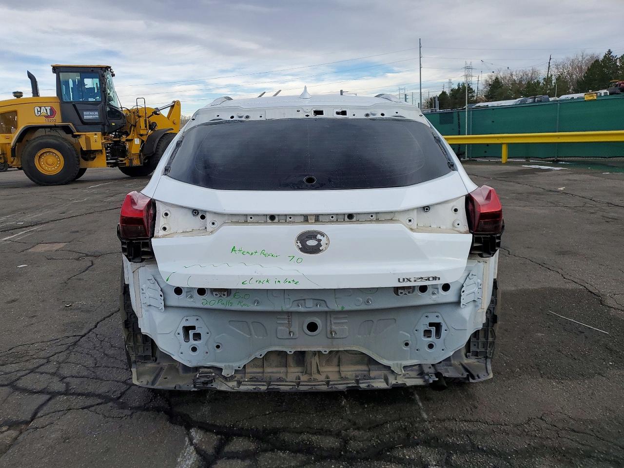 2020 LEXUS UX 250H photo 6
