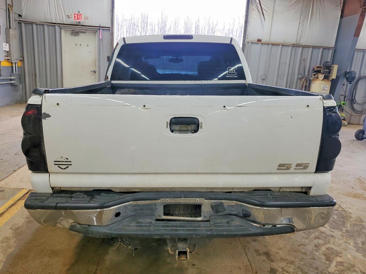 2005 CHEVROLET SILVERADO C1500 photo 16