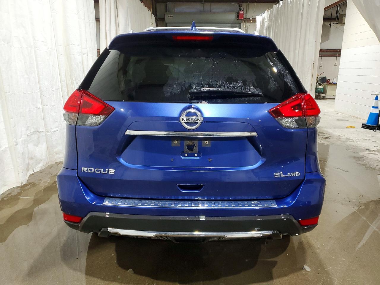 2017 NISSAN ROGUE S photo 11