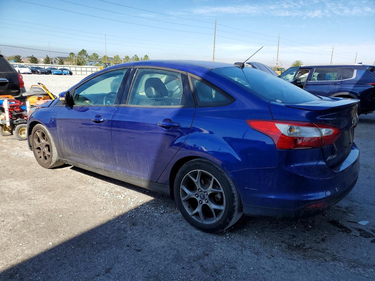 2014 FORD FOCUS SE photo 4