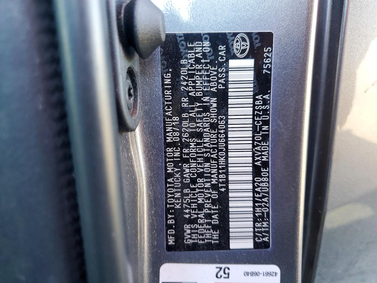 2018 TOYOTA CAMRY L photo 12