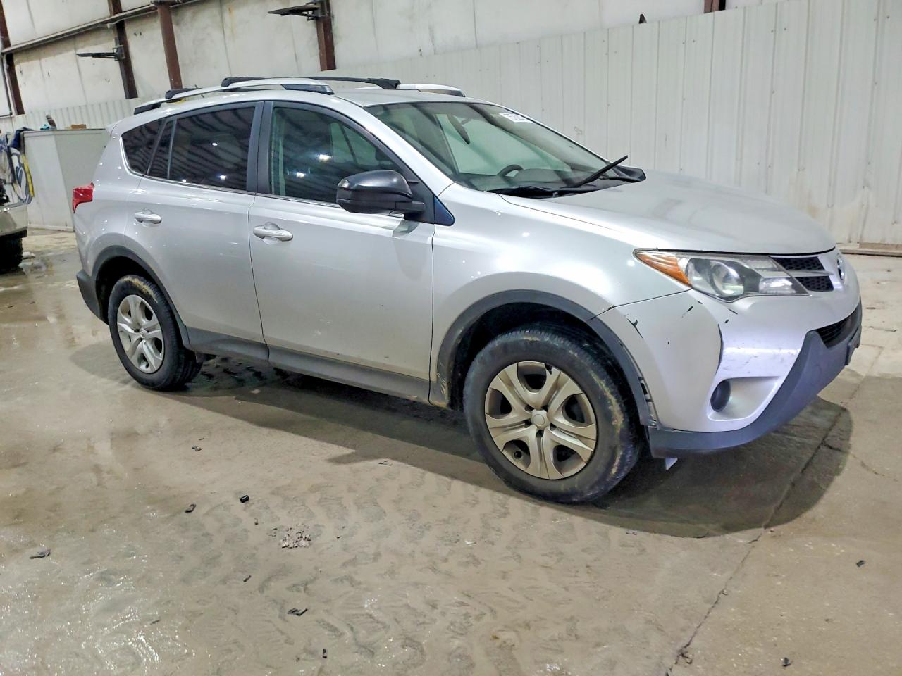 2015 TOYOTA RAV4 LE photo 4