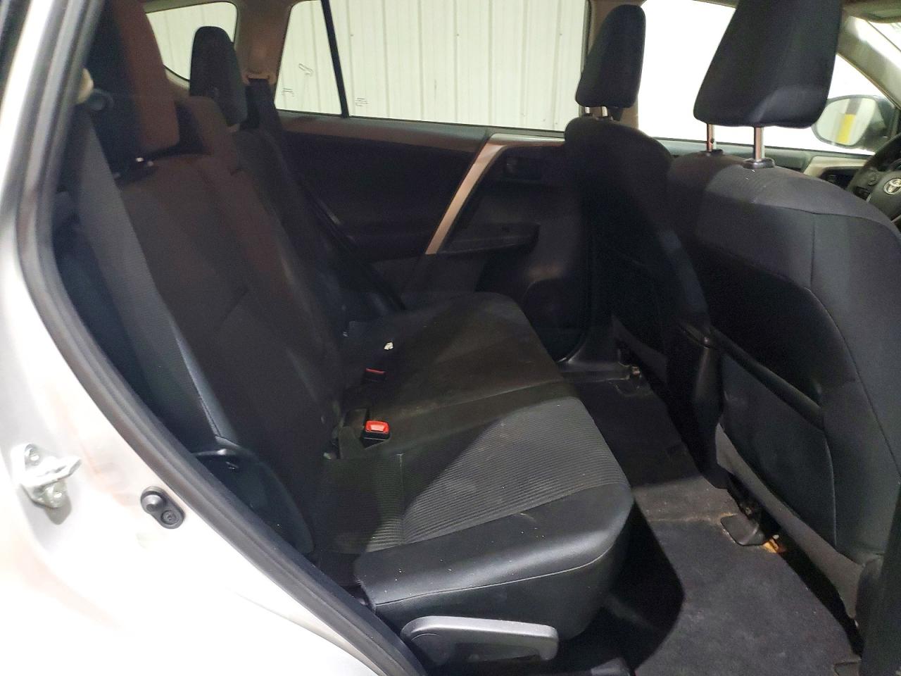 2015 TOYOTA RAV4 LE photo 11