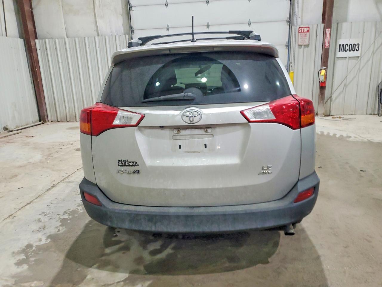 2015 TOYOTA RAV4 LE photo 6
